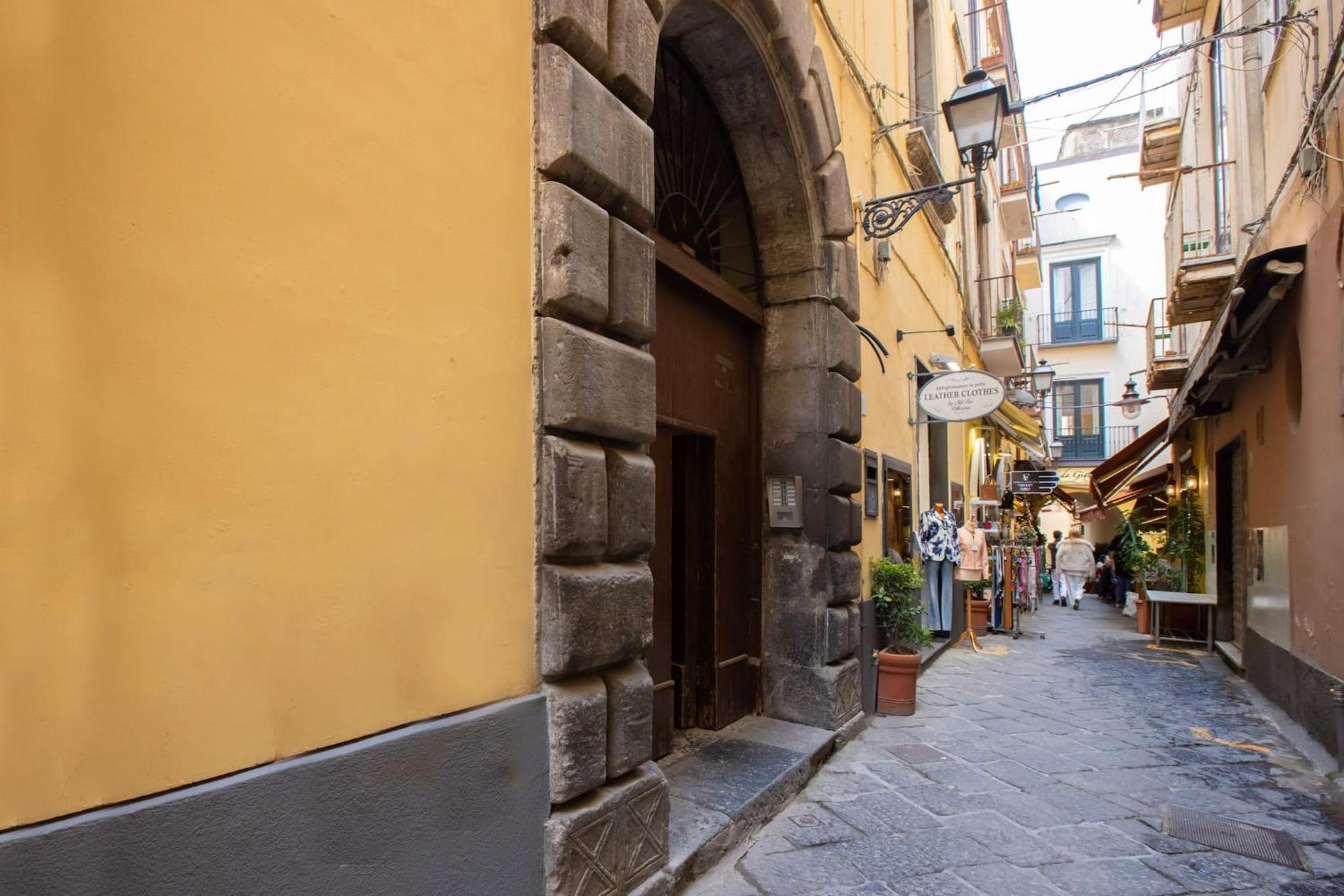 Апартаменти Cosy House Under The Arches In Sorrento Old Town Екстер'єр фото